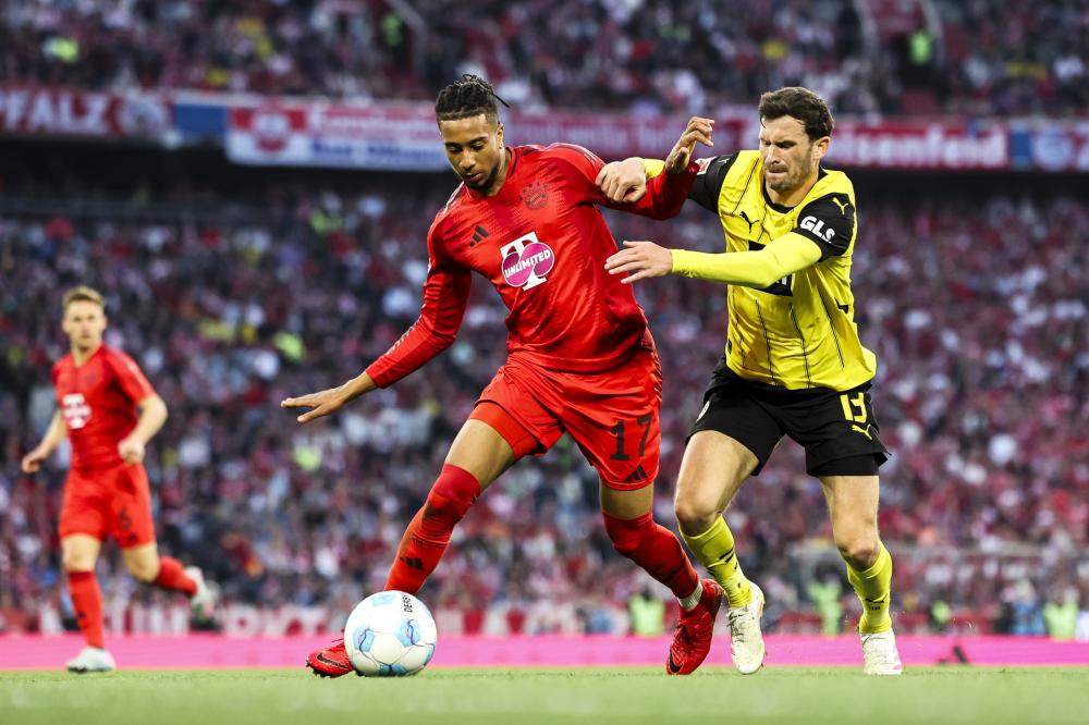 船全隊迎難 船全隊迎難